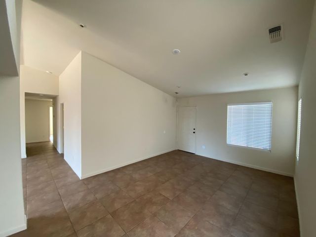 2529 Rushing River Dr, Modesto, CA 95351