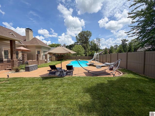 4041 Alameda Crescent, Paducah, KY 42001