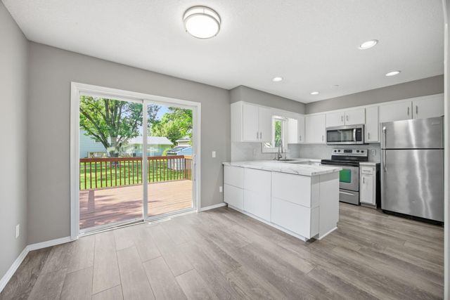 3360 117th Avenue NW, Coon Rapids, MN 55433