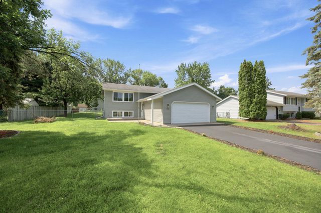 3360 117th Avenue NW, Coon Rapids, MN 55433