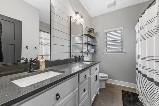 8416 E Woodruff Avenue, Sherwood, AR 72120