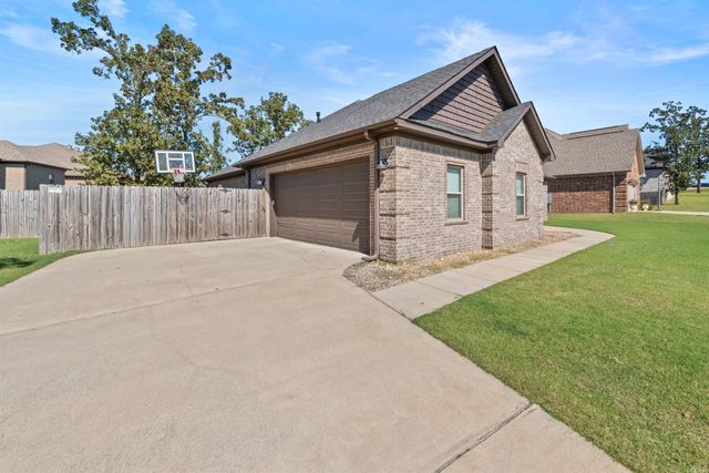 8416 E Woodruff Avenue, Sherwood, AR 72120