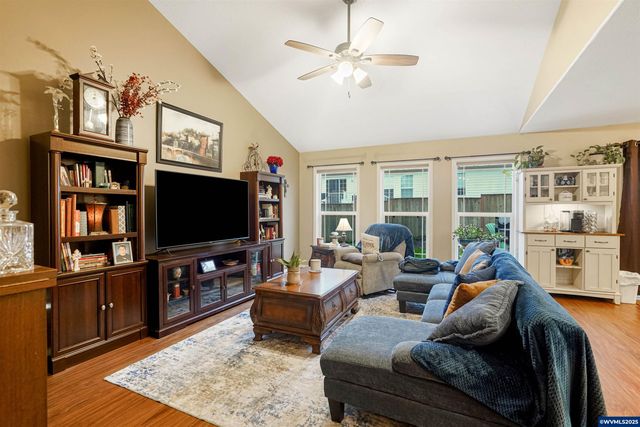 2918 Vintage Av SE, Salem, OR 97306