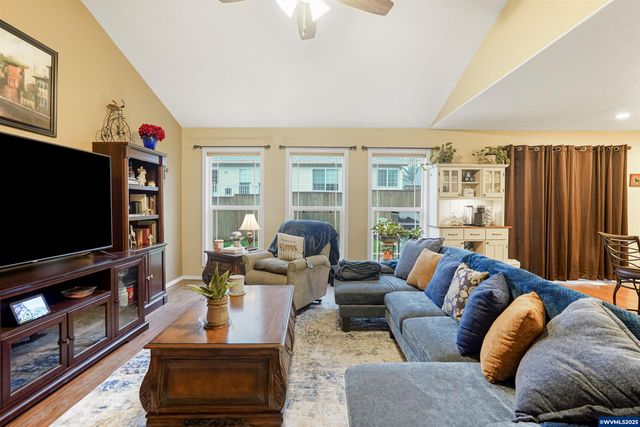 2918 Vintage Av SE, Salem, OR 97306