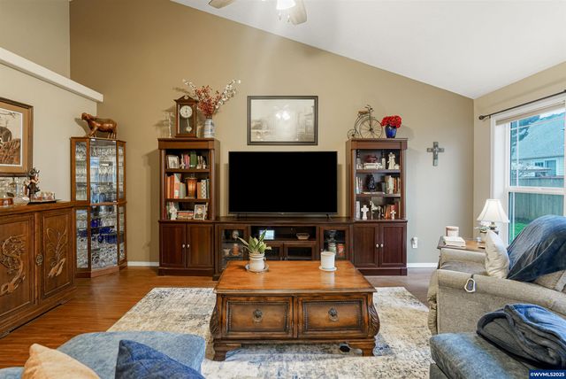 2918 Vintage Av SE, Salem, OR 97306