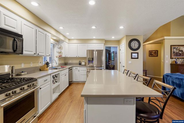 2918 Vintage Av SE, Salem, OR 97306