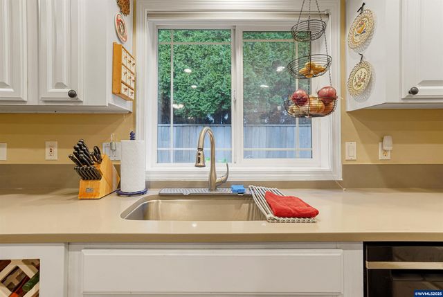 2918 Vintage Av SE, Salem, OR 97306