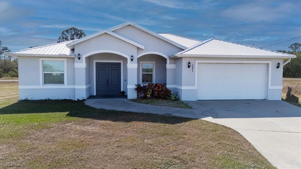 7043 Brazil CIR, Labelle, FL 33935