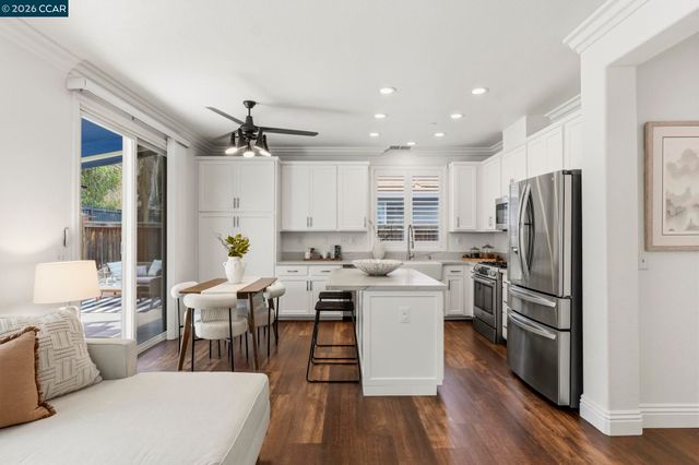 561 Young Dr, Brentwood, CA 94513