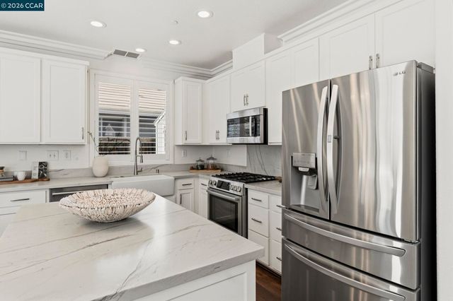 561 Young Dr, Brentwood, CA 94513