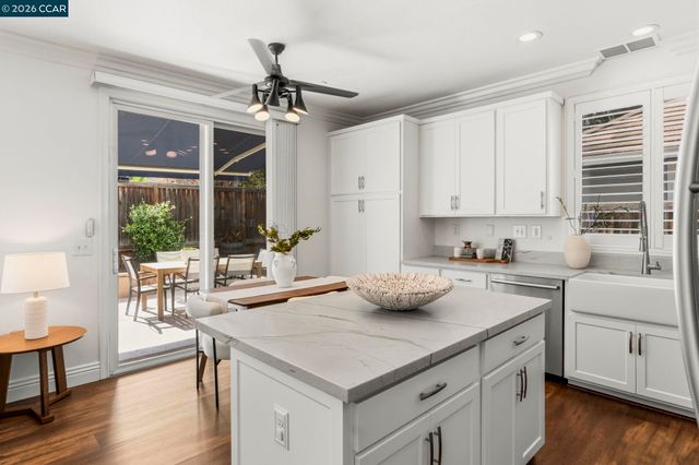 561 Young Dr, Brentwood, CA 94513