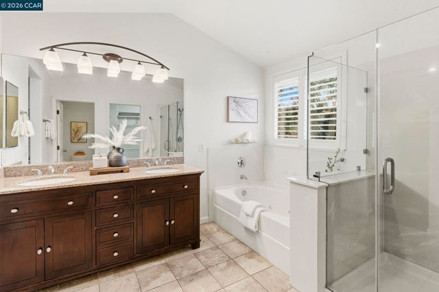 561 Young Dr, Brentwood, CA 94513