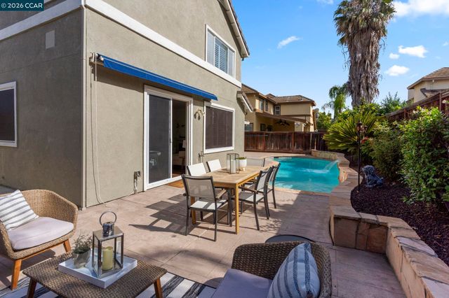 561 Young Dr, Brentwood, CA 94513
