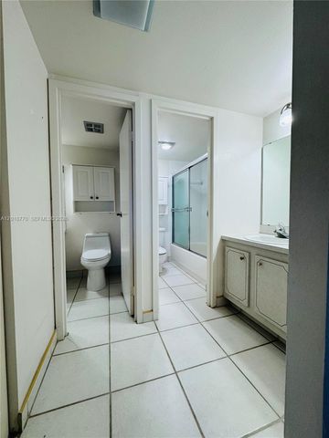 3675 N Country Club Dr 2005, Aventura, FL 33180
