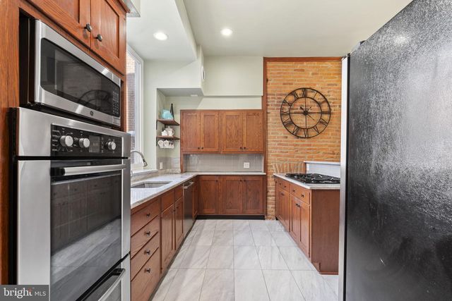 614 S 10TH ST, Philadelphia, PA 19147