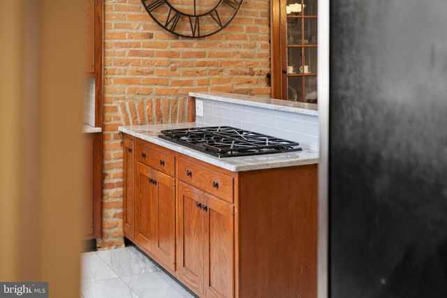 614 S 10TH ST, Philadelphia, PA 19147