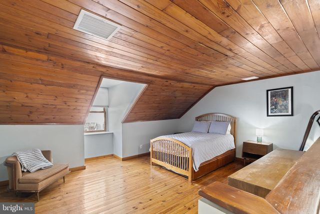 614 S 10TH ST, Philadelphia, PA 19147