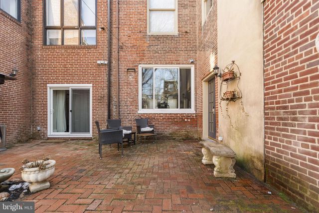 614 S 10TH ST, Philadelphia, PA 19147