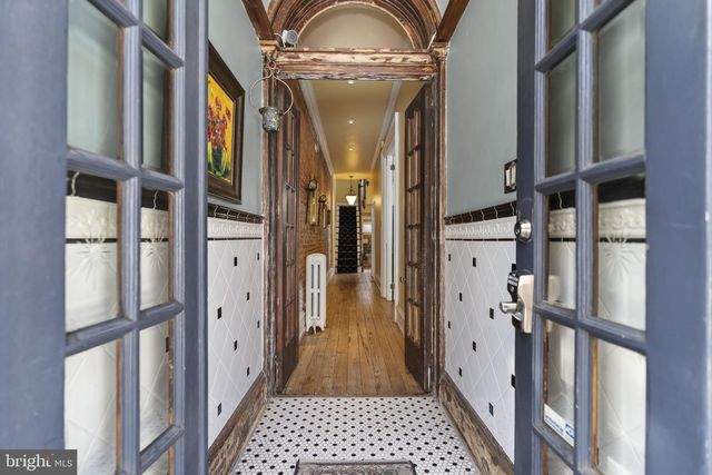 614 S 10TH ST, Philadelphia, PA 19147