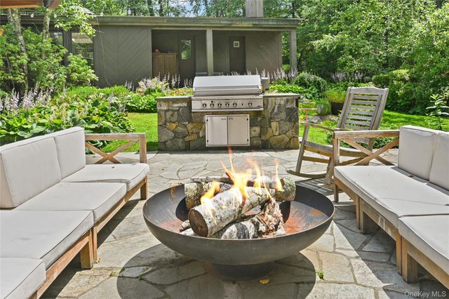 37 Sarles Street, Armonk, NY 10504