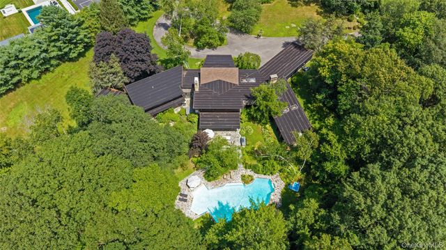 37 Sarles Street, Armonk, NY 10504