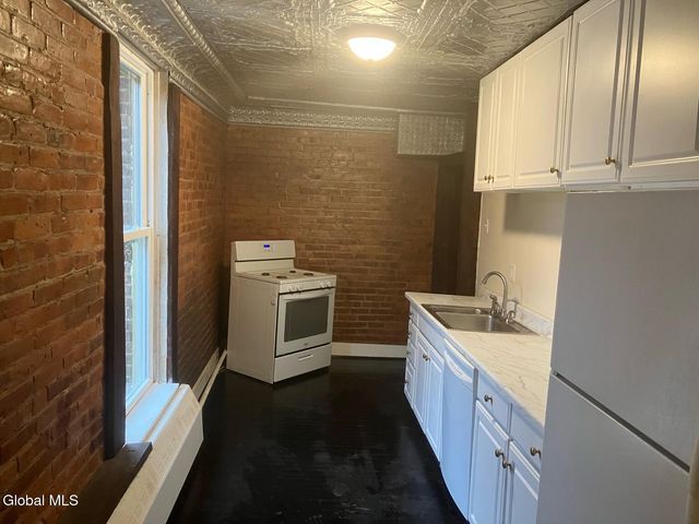 26 Washington Avenue, Cohoes, NY 12047