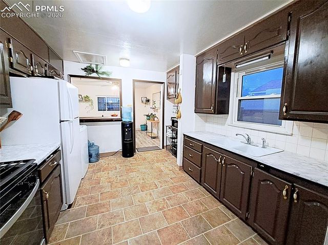 1005 Jones Avenue, Pueblo, CO 81004