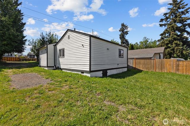 3533 S Wilkeson Street, Tacoma, WA 98418