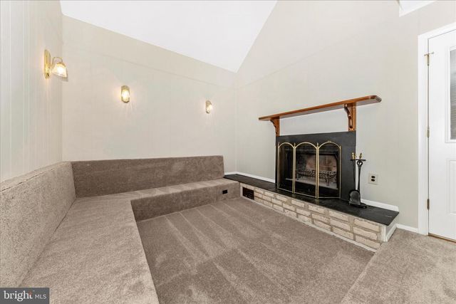 2765 LOCH HAVEN DR, Ijamsville, MD 21754