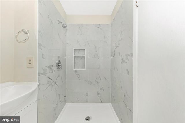 2765 LOCH HAVEN DR, Ijamsville, MD 21754