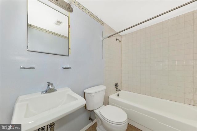 2765 LOCH HAVEN DR, Ijamsville, MD 21754