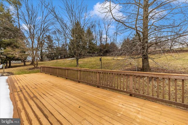 2765 LOCH HAVEN DR, Ijamsville, MD 21754