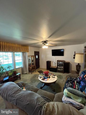 606 HAMILTON DR, Cinnaminson, NJ 08077