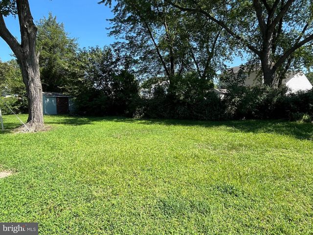 606 HAMILTON DR, Cinnaminson, NJ 08077