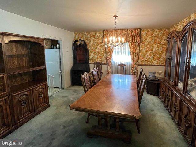 606 HAMILTON DR, Cinnaminson, NJ 08077