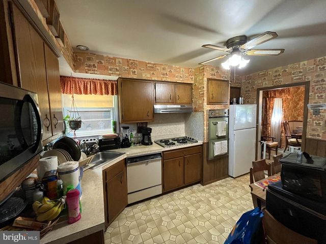 606 HAMILTON DR, Cinnaminson, NJ 08077