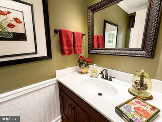 808 MANDY LN, Camp Hill, PA 17011