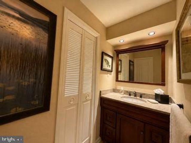 808 MANDY LN, Camp Hill, PA 17011