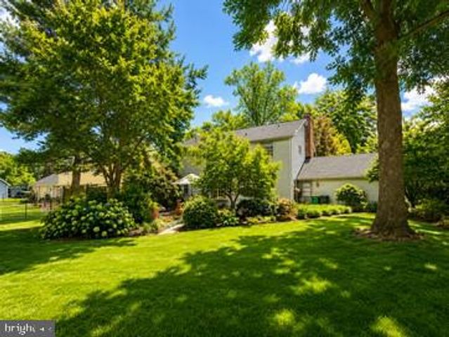808 MANDY LN, Camp Hill, PA 17011