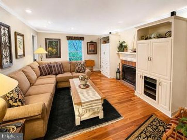 808 MANDY LN, Camp Hill, PA 17011