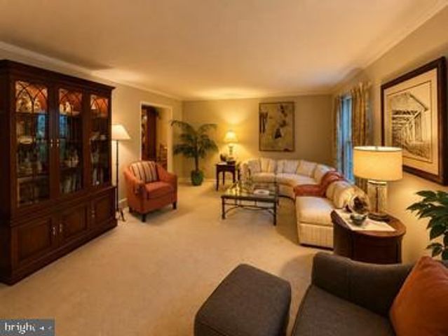 808 MANDY LN, Camp Hill, PA 17011