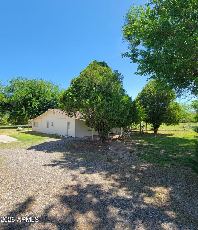 Image 11 of property listing at 93 N BLACK BRIDGE Road, Camp Verde, AZ 86322