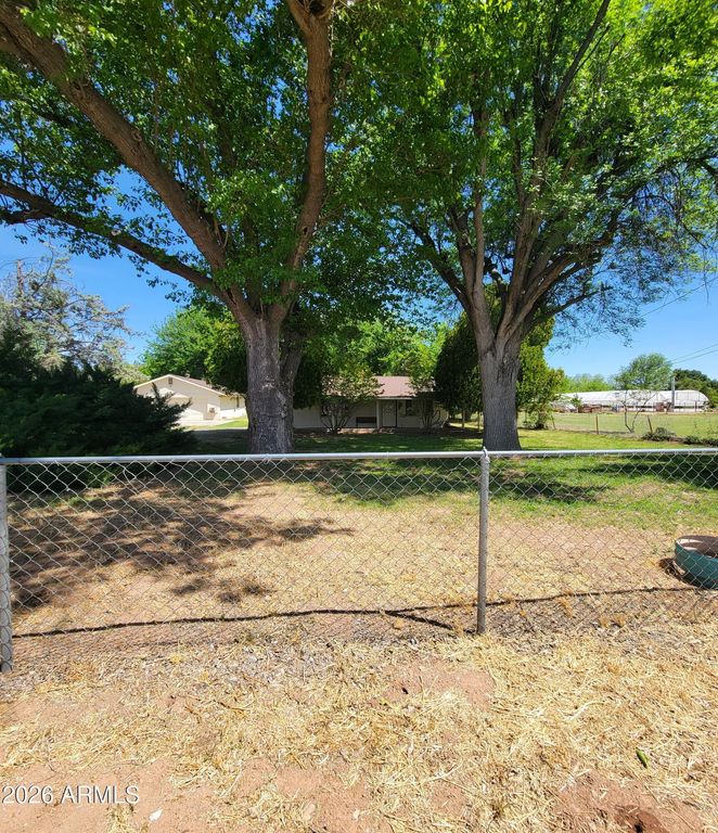 Image 12 of property listing at 93 N BLACK BRIDGE Road, Camp Verde, AZ 86322