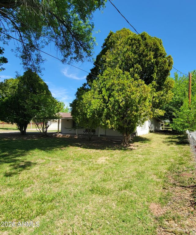 Image 18 of property listing at 93 N BLACK BRIDGE Road, Camp Verde, AZ 86322