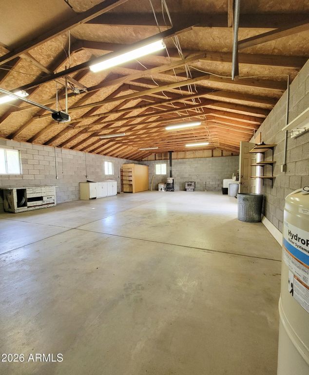 Image 4 of property listing at 93 N BLACK BRIDGE Road, Camp Verde, AZ 86322