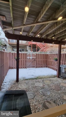 13111 SHADOWBROOK LN, Fairfax, VA 22033