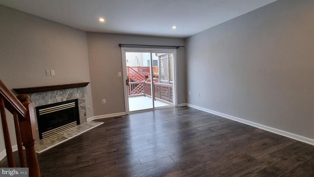 13111 SHADOWBROOK LN, Fairfax, VA 22033