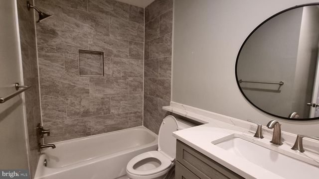 13111 SHADOWBROOK LN, Fairfax, VA 22033