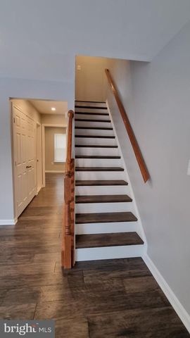 13111 SHADOWBROOK LN, Fairfax, VA 22033