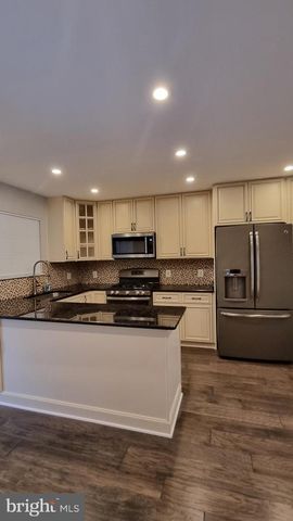 13111 SHADOWBROOK LN, Fairfax, VA 22033